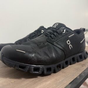 Brand new size 8 on clouds